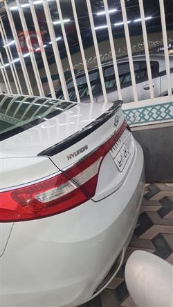 هيونداي أزيرا